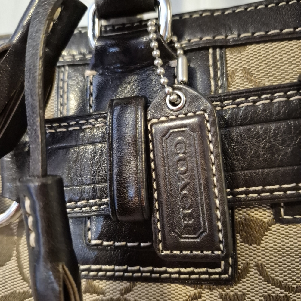 Vintage Coach Tan and Black Shoulder Bag - Picture 3 of 10